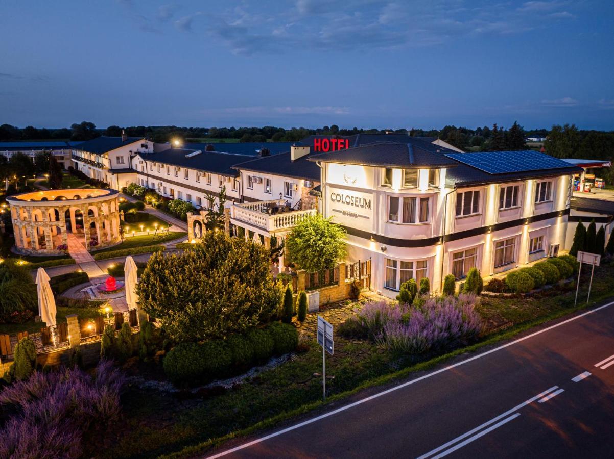 Hotel Coloseum Jarosław Eksteriør billede