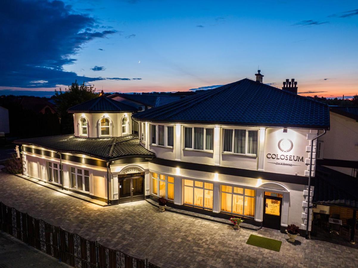 Hotel Coloseum Jarosław Eksteriør billede