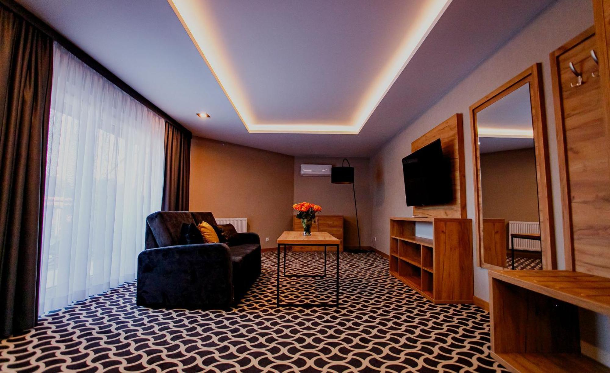 Hotel Coloseum Jarosław Eksteriør billede