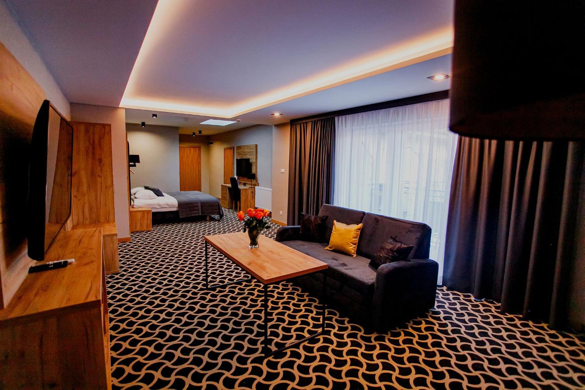 Hotel Coloseum Jarosław Eksteriør billede