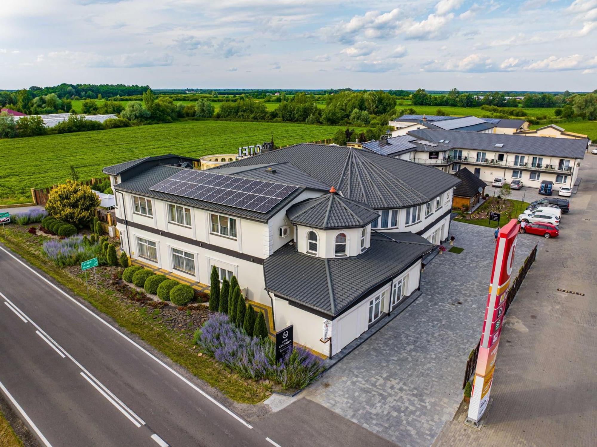 Hotel Coloseum Jarosław Eksteriør billede