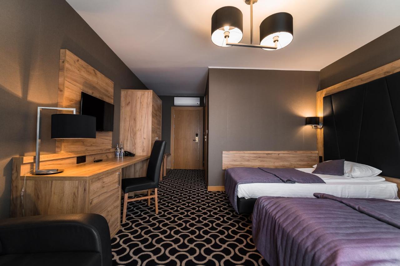 Hotel Coloseum Jarosław Eksteriør billede