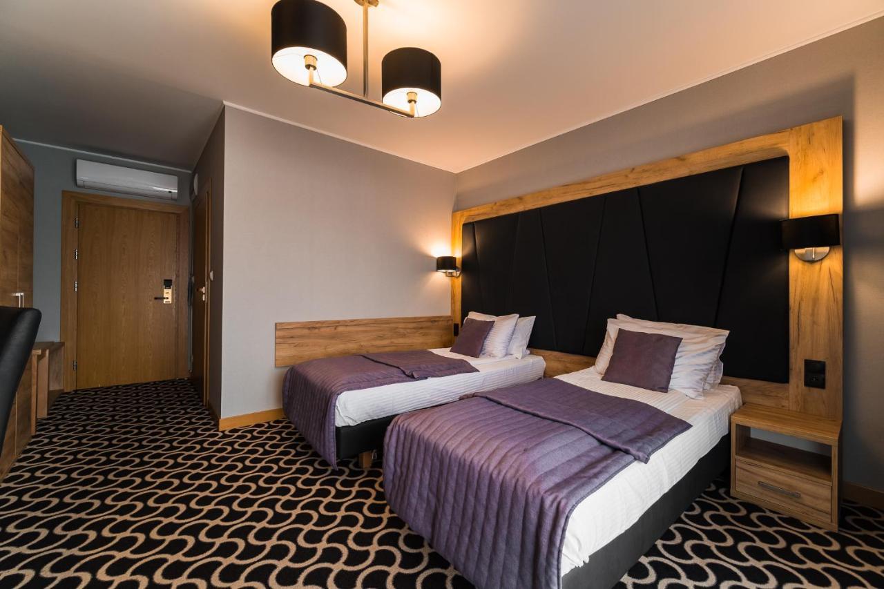 Hotel Coloseum Jarosław Eksteriør billede