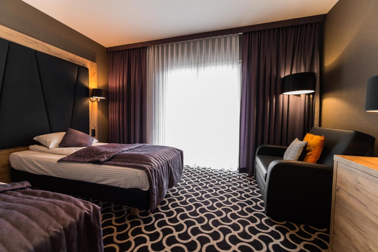 Hotel Coloseum Jarosław Eksteriør billede